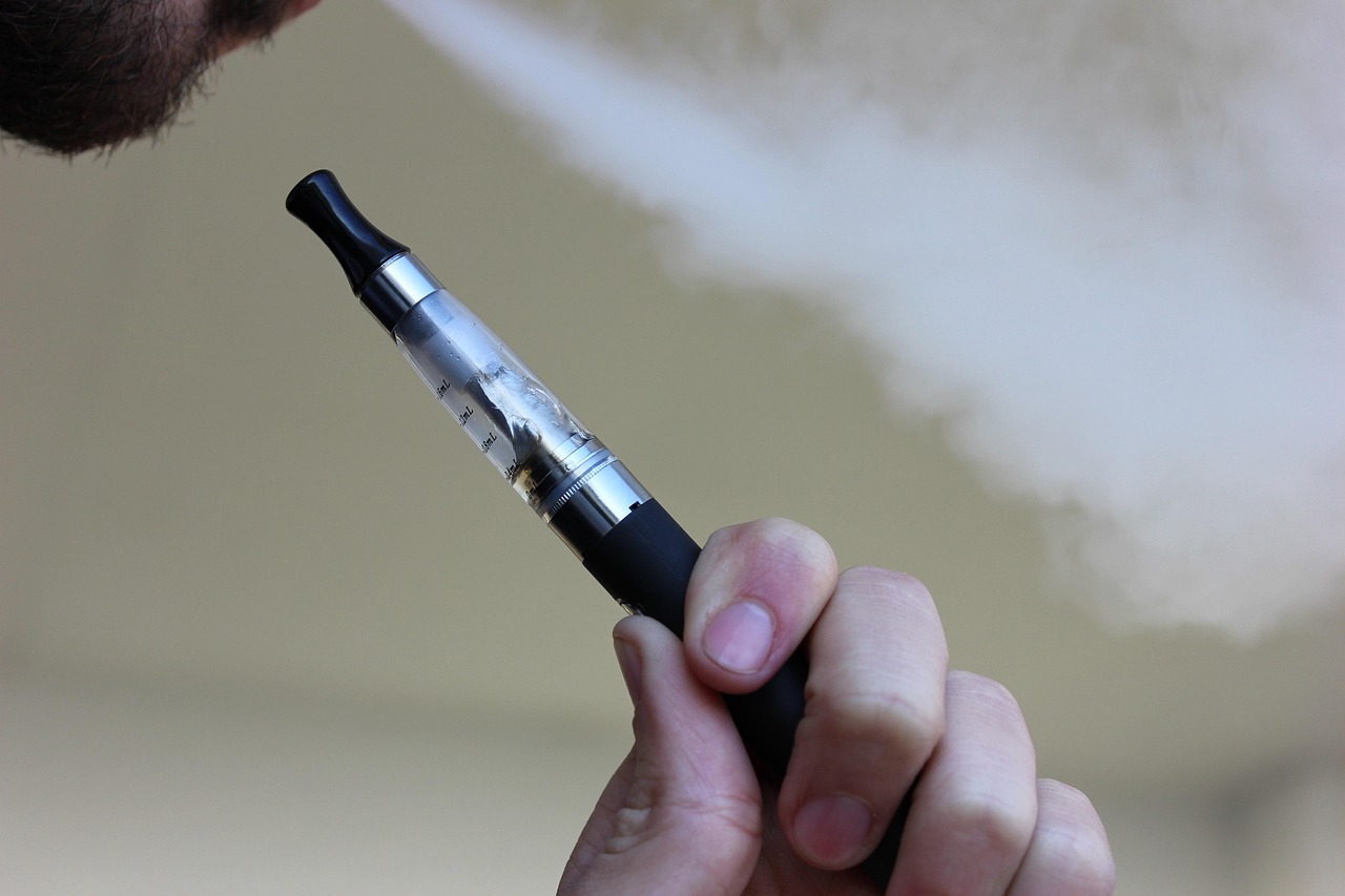 How Vaping Can Help You Conquer Nicotine Withdrawal Symptoms