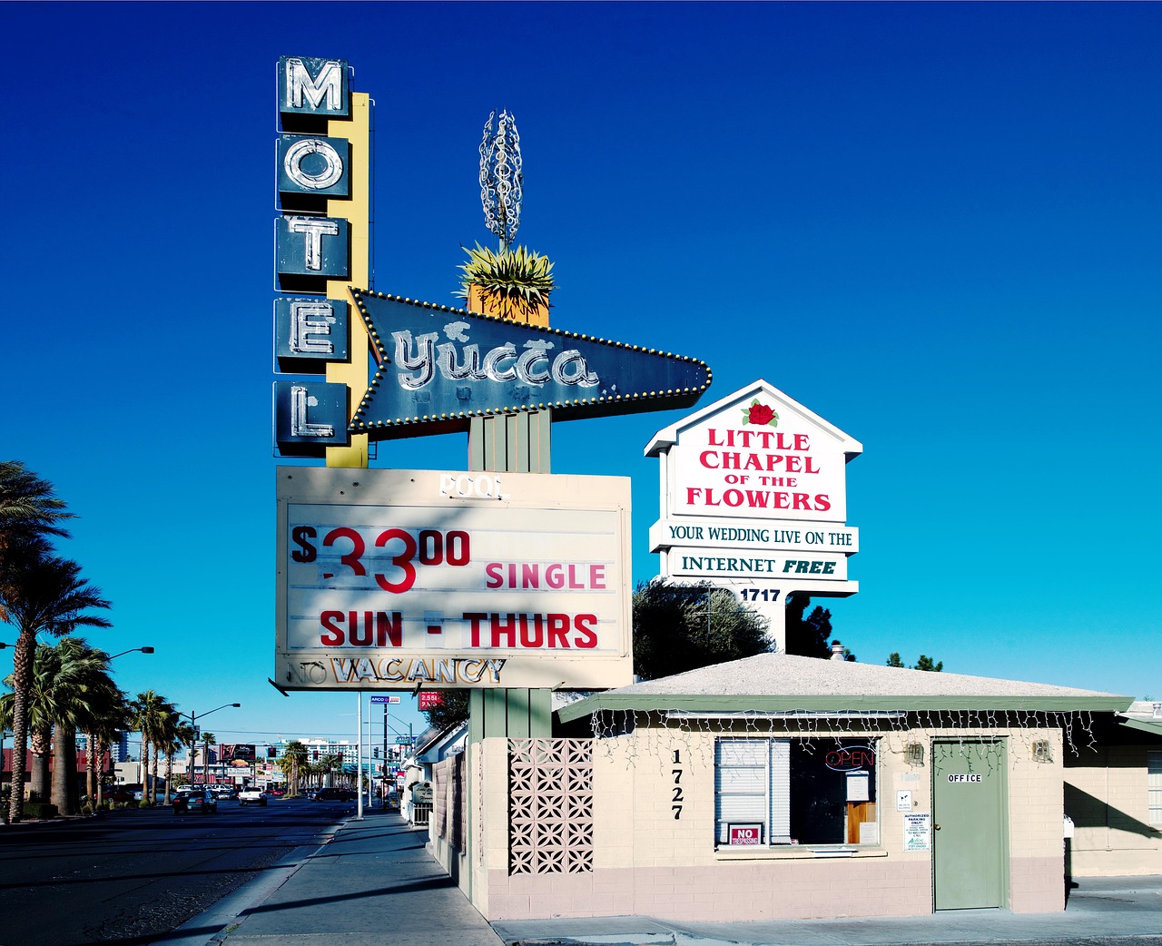 Say 'I Do' at a Las Vegas Wedding Chapel